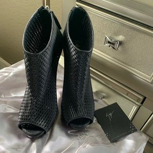 Authentic Giuseppe Zanotti